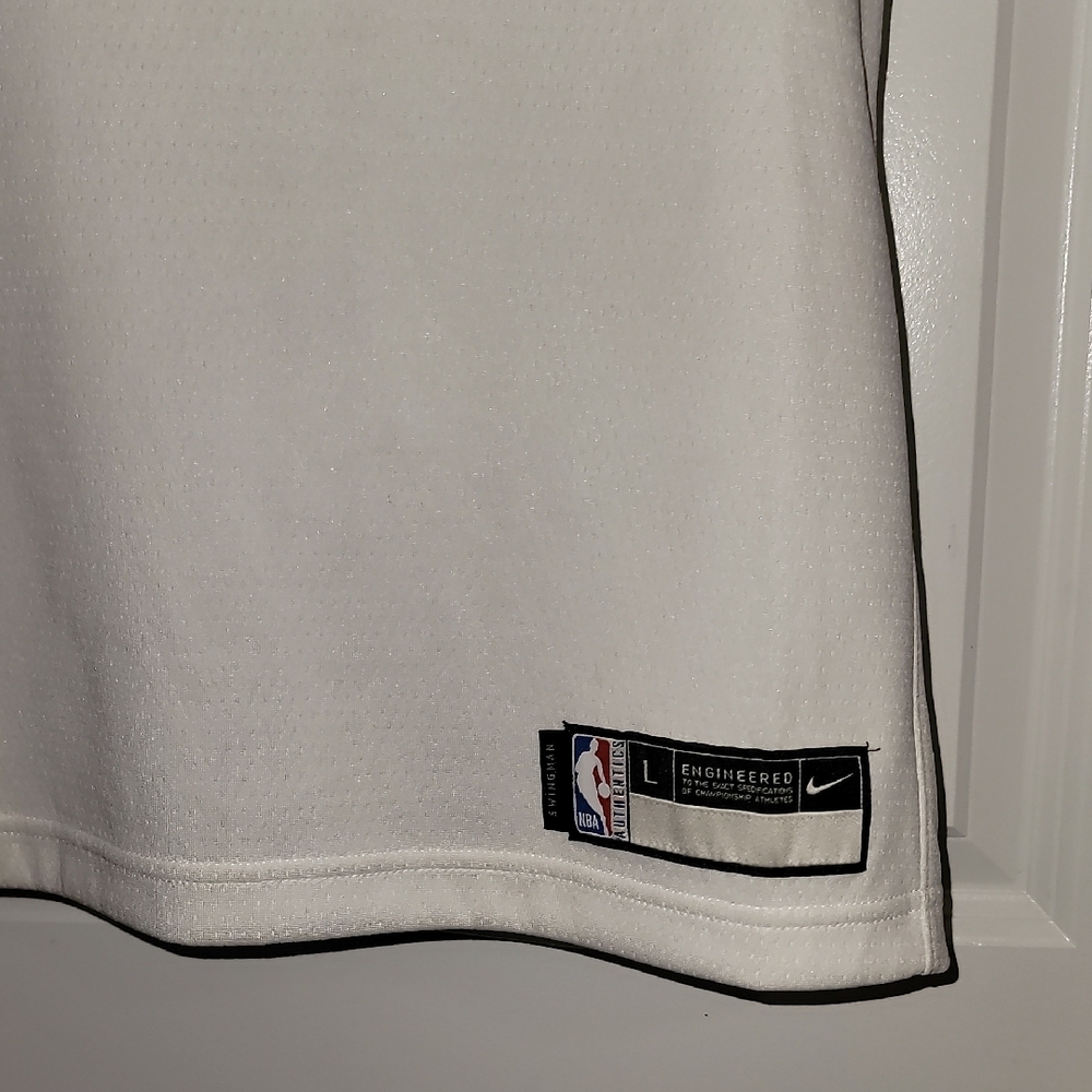 Nike Celtics White and Green Jayson Tatum Basketball Jersey Sz: L Youth 14-16 - Picture 4 of 6